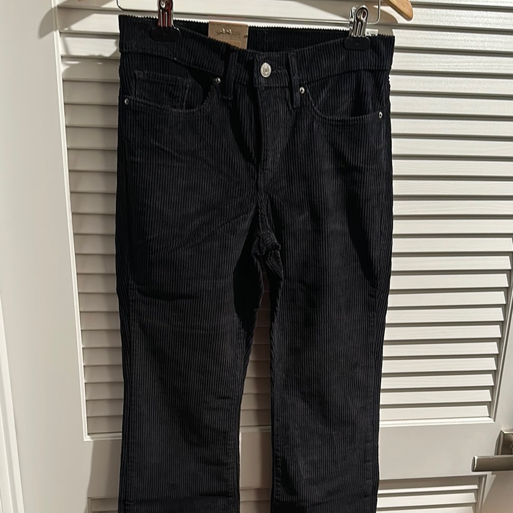NWT Levi’s Original 315 Shaping Bootcut Tummy Slimming Hips Through Thighs pants